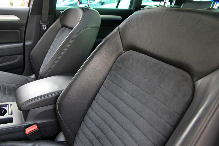 Volkswagen Passat Variant 1.4 TSI GTE Highline Orig. NL | Massage | Carplay | ACC | Keyless | Camera