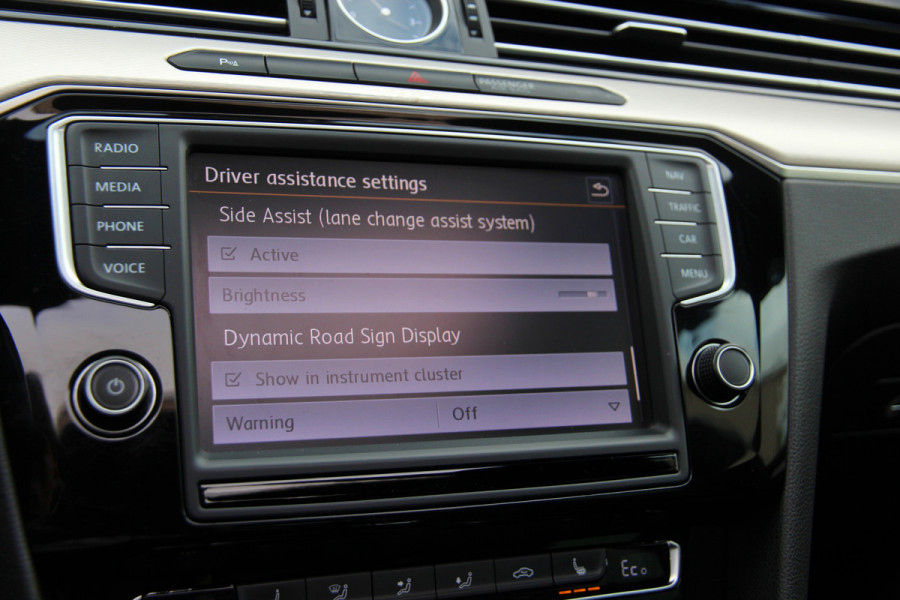 Volkswagen Passat Variant 1.4 TSI GTE Highline Orig. NL | Massage | Carplay | ACC | Keyless | Camera