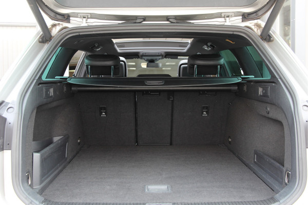 Volkswagen Passat Variant 1.4 TSI GTE Highline Orig. NL | Massage | Carplay | ACC | Keyless | Camera