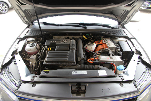 Volkswagen Passat Variant 1.4 TSI GTE Highline Orig. NL | Massage | Carplay | ACC | Keyless | Camera