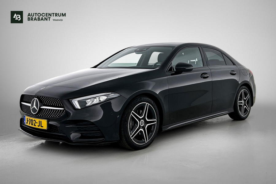 Mercedes-Benz A-Klasse 200 Business AMG (SFEERVERLICHTING, CARPLAY, CAMERA, STOELVERWARMING, 1e EIGENAAR, GOED ONDERHOUDEN) Mercedes-Benz A-Klasse 200 Business AMG (SFEERVERLICHTING, CARPLAY, CAMERA, STOELVERWARMING, 1e EIGENAAR, GOED ONDERHOUDEN)