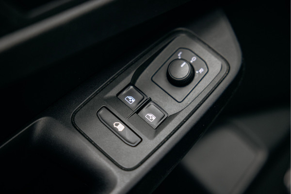 Volkswagen Caddy Cargo 2.0 TDI | Achteruitrijcamera | 17'' nieuwe velgen | Apple Carplay | Multifunctioneel stuurwiel |