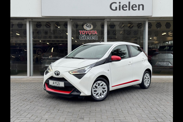 Toyota Aygo 1.0 VVT-i Automaat 5D X-Play | Eerste eigenaar, Apple CarPlay/Android Auto, Parkeercamera, Bluetooth, Stuurbediening