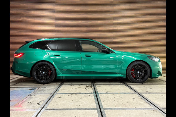 BMW M5 Touring | 757PK! | VOL! | M Driver Pack | Driving Assistant |Comfort-Parkeerassistent pakket Plus | Pano | Fabrieksgarantie