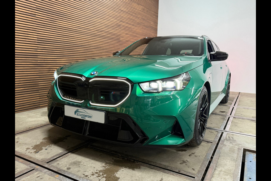 BMW M5 Touring | 757PK! | VOL! | M Driver Pack | Driving Assistant |Comfort-Parkeerassistent pakket Plus | Pano | Fabrieksgarantie