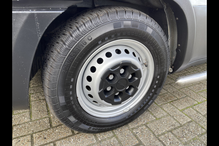 Iveco Daily 35S14V 2.3 Himatic automaat 410 L4H2 / vaste prijs rijklaar € 23.950 ex btw / euro 6 / lease vanaf € 391 / laadruimte 470cm lang / trekhaak 3500 kg! / cruise en climate control