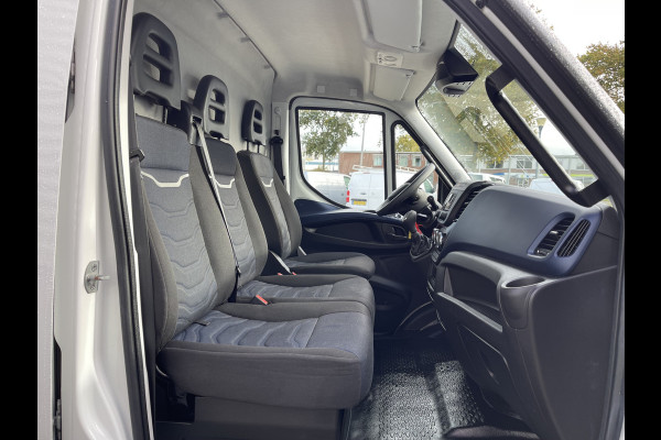 Iveco Daily 35S14V 2.3 Himatic automaat 410 L4H2 / vaste prijs rijklaar € 23.950 ex btw / euro 6 / lease vanaf € 391 / laadruimte 470cm lang / trekhaak 3500 kg! / cruise en climate control