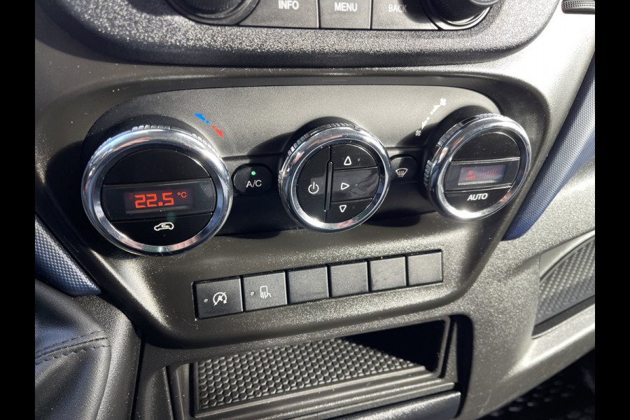 Iveco Daily 35S14V 2.3 Himatic automaat 410 L4H2 / vaste prijs rijklaar € 23.950 ex btw / euro 6 / lease vanaf € 391 / laadruimte 470cm lang / trekhaak 3500 kg! / cruise en climate control