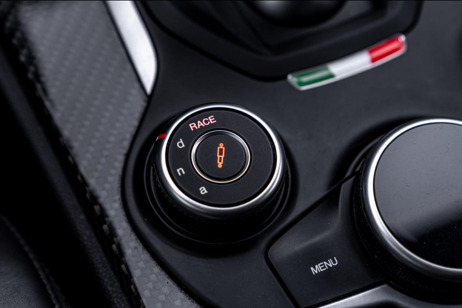 Alfa Romeo Stelvio 2.9 V6 AWD Quadrifoglio 510 PK Adaptive Cruise Harman Kardon Keyless 20''