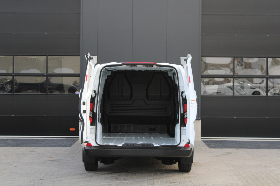 Ford Transit Custom 320 2.0 TDCI L2H1 Trend 136pk - Carplay - Android - Camera - LED koplampen - Stoelverwarming - Rijklaar