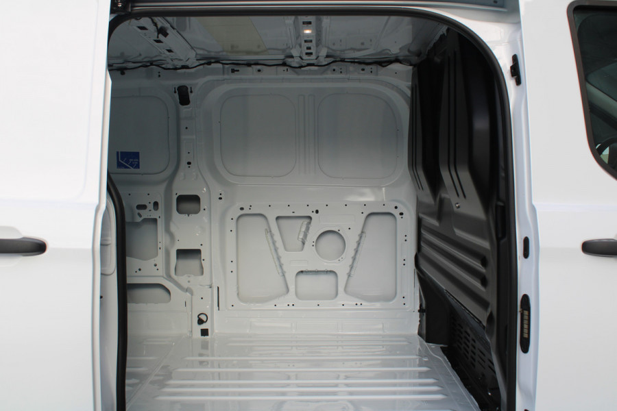 Ford Transit Custom 320 2.0 TDCI L2H1 Trend 136pk - Carplay - Android - Camera - LED koplampen - Stoelverwarming - Rijklaar
