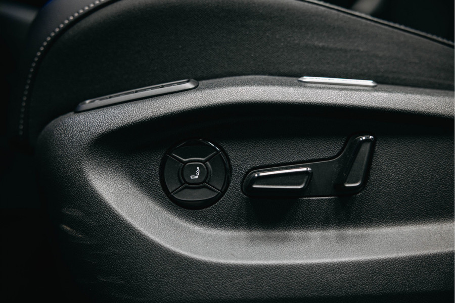 Volkswagen Tiguan 1.5 eTSI R-Line Edition | Stoelmassage | Pano | Head-Up | Stoelverwarming en verkoeling |