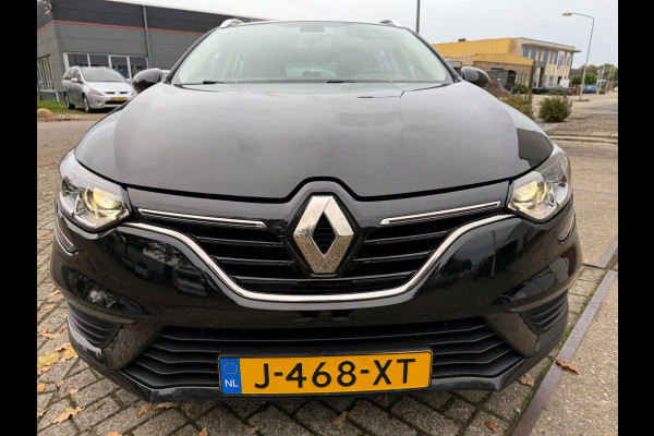 Renault MEGANE Estate 1.3 TCe INTENS 2020 AUTOMAAT 140PK NAVI APPLE CARPLAY Renault MEGANE Estate 1.3 TCe INTENS 2020 AUTOMAAT 140PK NAVI APPLE CARPLAY