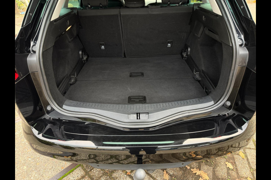 Renault MEGANE Estate 1.3 TCe INTENS 2020 AUTOMAAT 140PK NAVI APPLE CARPLAY Renault MEGANE Estate 1.3 TCe INTENS 2020 AUTOMAAT 140PK NAVI APPLE CARPLAY