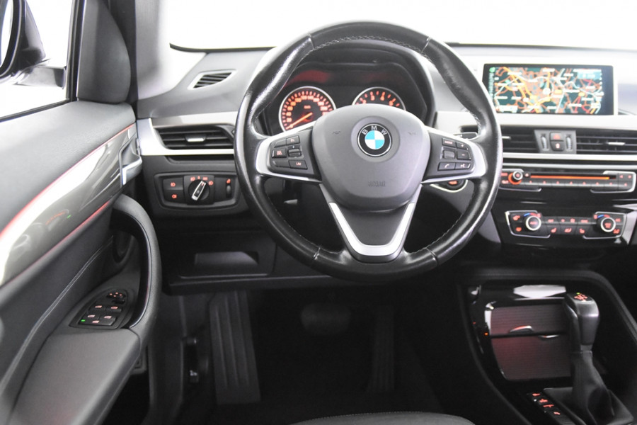 BMW X1 sDrive20i High Executive *Leer*Ambiente*Trekhaak*