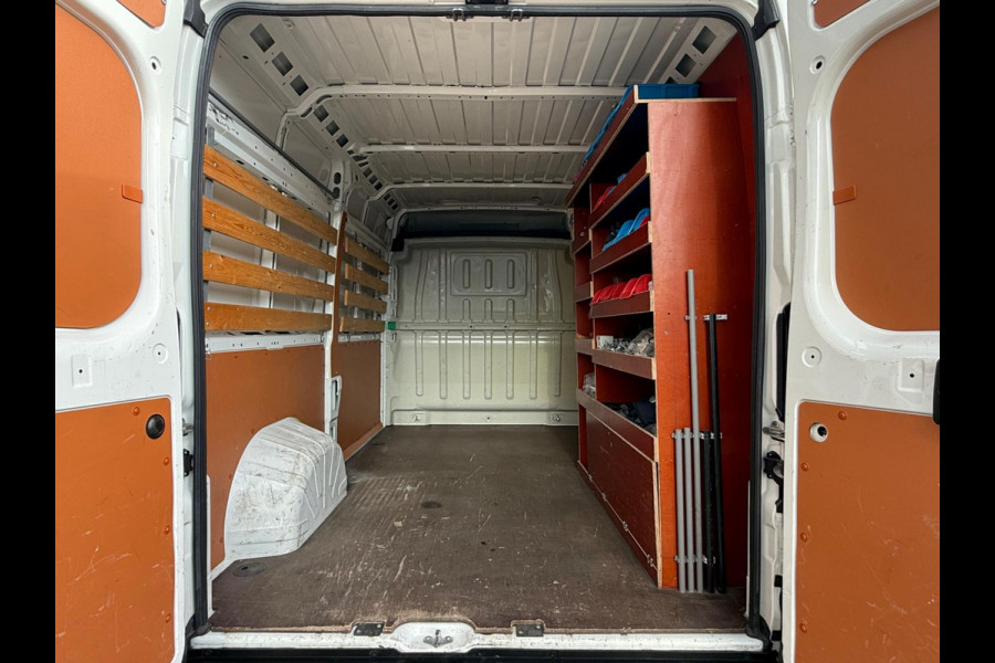 Peugeot Boxer 330 2.2 BlueHDi 120 L2H2 Premium, Trekhaak + Imperiaal