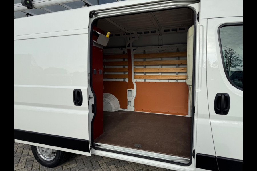 Peugeot Boxer 330 2.2 BlueHDi 120 L2H2 Premium, Trekhaak + Imperiaal