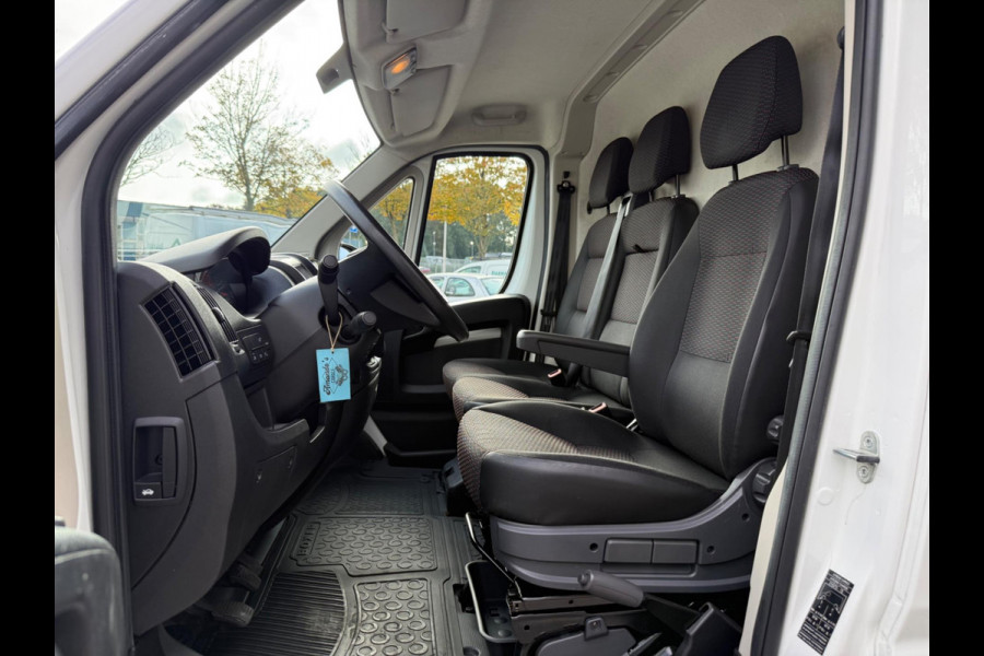 Peugeot Boxer 330 2.2 BlueHDi 120 L2H2 Premium, Trekhaak + Imperiaal