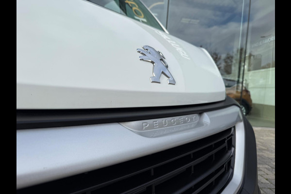 Peugeot Boxer 330 2.2 BlueHDi 120 L2H2 Premium, Trekhaak + Imperiaal