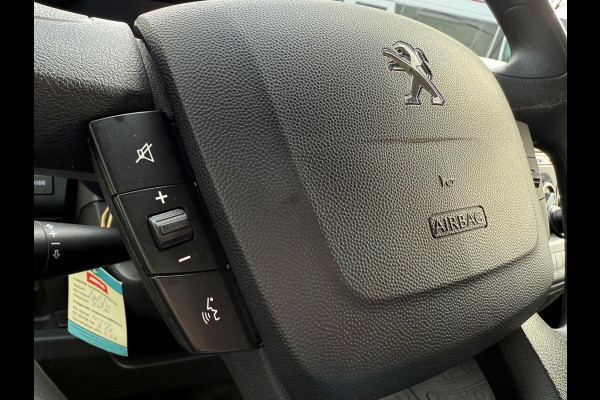 Peugeot Boxer 330 2.2 BlueHDi 120 L2H2 Premium, Trekhaak + Imperiaal