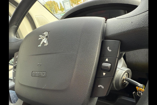 Peugeot Boxer 330 2.2 BlueHDi 120 L2H2 Premium, Trekhaak + Imperiaal