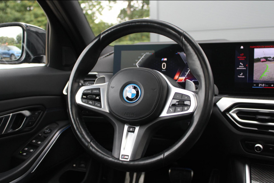 BMW 3 Serie Touring 330e xDrive M-Sport Pro Facelift | Pano | ACC | Memory | Elek. Trekhaak BMW 3 Serie Touring 330e xDrive M-Sport Pro Facelift | Pano | ACC | Memory | Elek. Trekhaak
