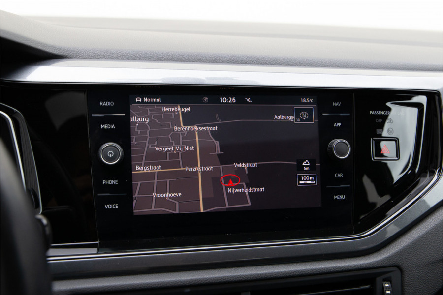 Volkswagen Polo 1.0 TSI R-Line Pano, Navi, DSG, LED 2018