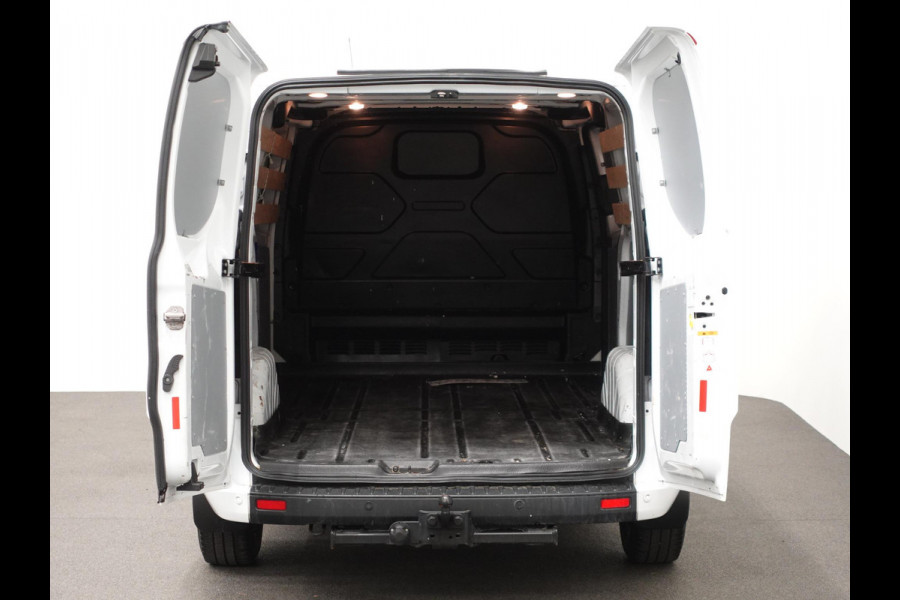 Ford Transit Custom 300 2.0 TDCI L2H1 Trend Automaat Airco Navi Bluetooth 3-Zits Camera Trekhaak Camera