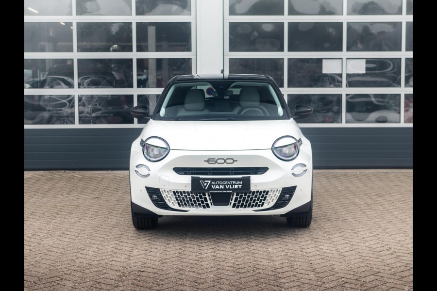 Fiat 600 1.2 Hybrid La Prima | Full Option | Bicolore | Uit voorraad leverbaar !
