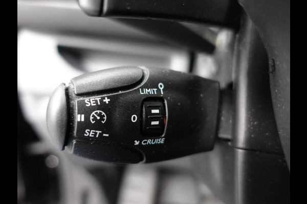 Peugeot Expert 2.0 BlueHDI 180PK Long L3H1 Premium Automaat Navigatie App-Connect Cruise Control Airco LM Velgen Euro6