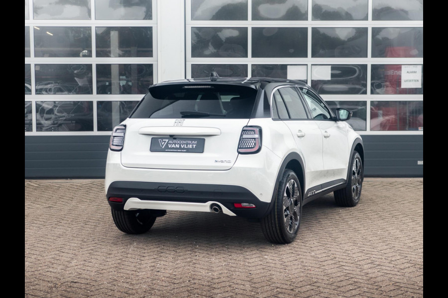 Fiat 600 1.2 Hybrid La Prima | Full Option | Bicolore | Uit voorraad leverbaar ! Fiat 600 1.2 Hybrid La Prima | Full Option | Bicolore | Uit voorraad leverbaar !