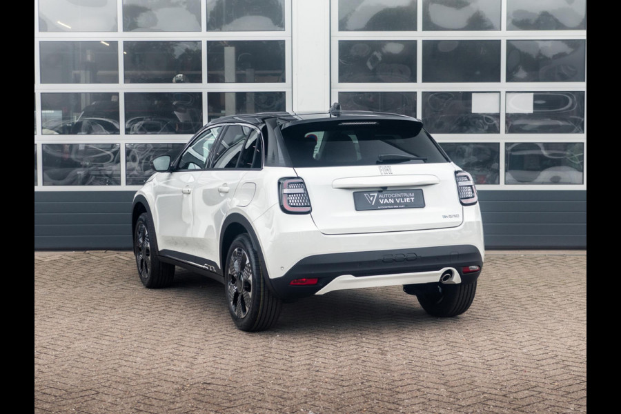 Fiat 600 1.2 Hybrid La Prima | Full Option | Bicolore | Uit voorraad leverbaar ! Fiat 600 1.2 Hybrid La Prima | Full Option | Bicolore | Uit voorraad leverbaar !