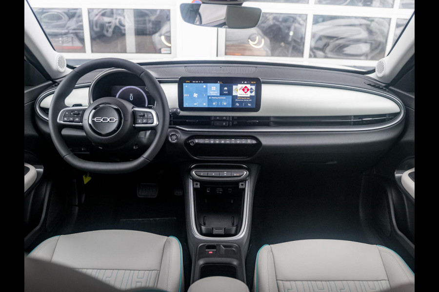 Fiat 600 1.2 Hybrid La Prima | Full Option | Bicolore | Uit voorraad leverbaar ! Fiat 600 1.2 Hybrid La Prima | Full Option | Bicolore | Uit voorraad leverbaar !