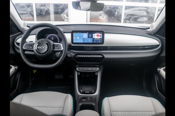 Fiat 600 1.2 Hybrid La Prima | Full Option | Bicolore | Uit voorraad leverbaar ! Fiat 600 1.2 Hybrid La Prima | Full Option | Bicolore | Uit voorraad leverbaar !