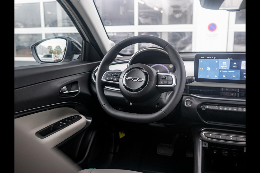 Fiat 600 1.2 Hybrid La Prima | Full Option | Bicolore | Uit voorraad leverbaar ! Fiat 600 1.2 Hybrid La Prima | Full Option | Bicolore | Uit voorraad leverbaar !