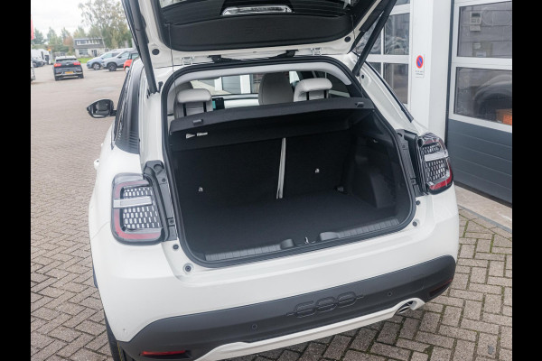 Fiat 600 1.2 Hybrid La Prima | Full Option | Bicolore | Uit voorraad leverbaar ! Fiat 600 1.2 Hybrid La Prima | Full Option | Bicolore | Uit voorraad leverbaar !