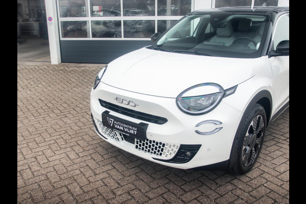 Fiat 600 1.2 Hybrid La Prima | Full Option | Bicolore | Uit voorraad leverbaar ! Fiat 600 1.2 Hybrid La Prima | Full Option | Bicolore | Uit voorraad leverbaar !
