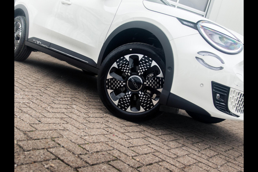 Fiat 600 1.2 Hybrid La Prima | Full Option | Bicolore | Uit voorraad leverbaar ! Fiat 600 1.2 Hybrid La Prima | Full Option | Bicolore | Uit voorraad leverbaar !