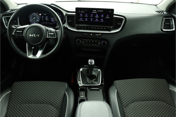 Kia Ceed Sportswagon 1.5 T-GDi DynamicPlusLine - Navigatie - LED Koplampen - Stoel/Stuurverwarming - Climate Control - Cruise Control - Fabrieksgarantie Tot 2031 Kia Ceed Sportswagon 1.5 T-GDi DynamicPlusLine - Navigatie - LED Koplampen - Stoel/Stuurverwarming - Climate Control - Cruise Control - Fabrieksgarantie Tot 2031