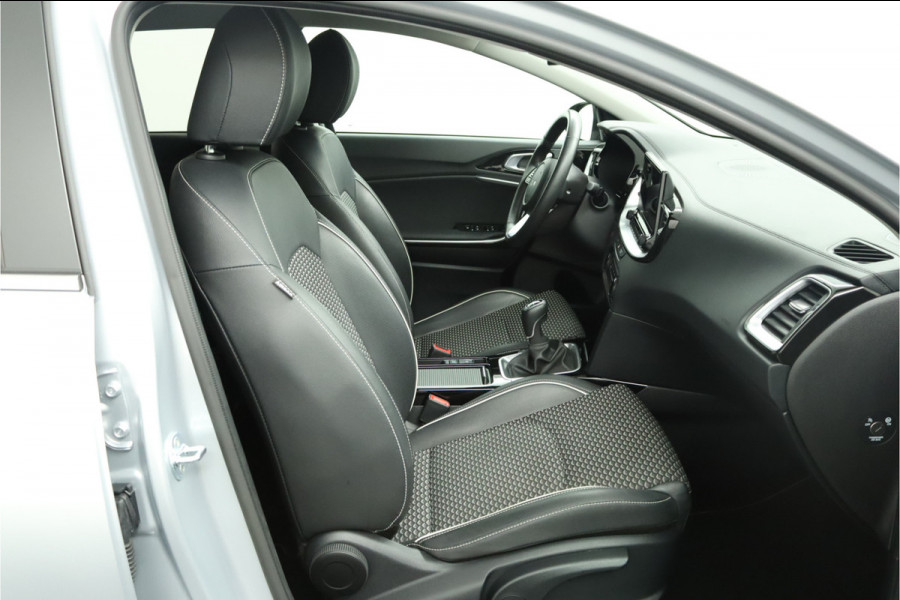Kia Ceed Sportswagon 1.5 T-GDi DynamicPlusLine - Navigatie - LED Koplampen - Stoel/Stuurverwarming - Climate Control - Cruise Control - Fabrieksgarantie Tot 2031 Kia Ceed Sportswagon 1.5 T-GDi DynamicPlusLine - Navigatie - LED Koplampen - Stoel/Stuurverwarming - Climate Control - Cruise Control - Fabrieksgarantie Tot 2031