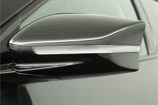 Kia Ev6 Edition Advanced 77.4 kWh - Matrix LED Koplampen - Kunst Lederen Bekleding - Adaptief Cruise Control - Climate Control - Fabrieksgarantie Tot 2031