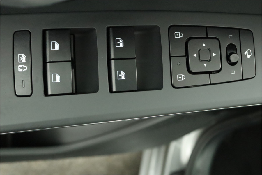 Kia Niro EV DynamicPlusLine 64.8 kWh - LED Koplampen - Schuif-/Kanteldak - Stoel/Stuurverwarming - Kunst Lederen Bekleding - Navigatie - Fabrieksgarantie Tot 2031