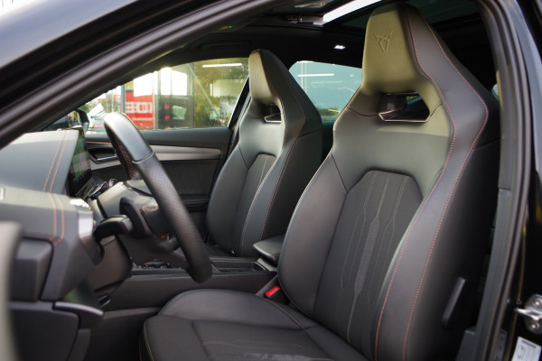 CUPRA Formentor 1.4 e-Hybrid 245 PK VZ Copper Edition PHEV, Panoramadak, Kuipstoelen, Carplay, Camera