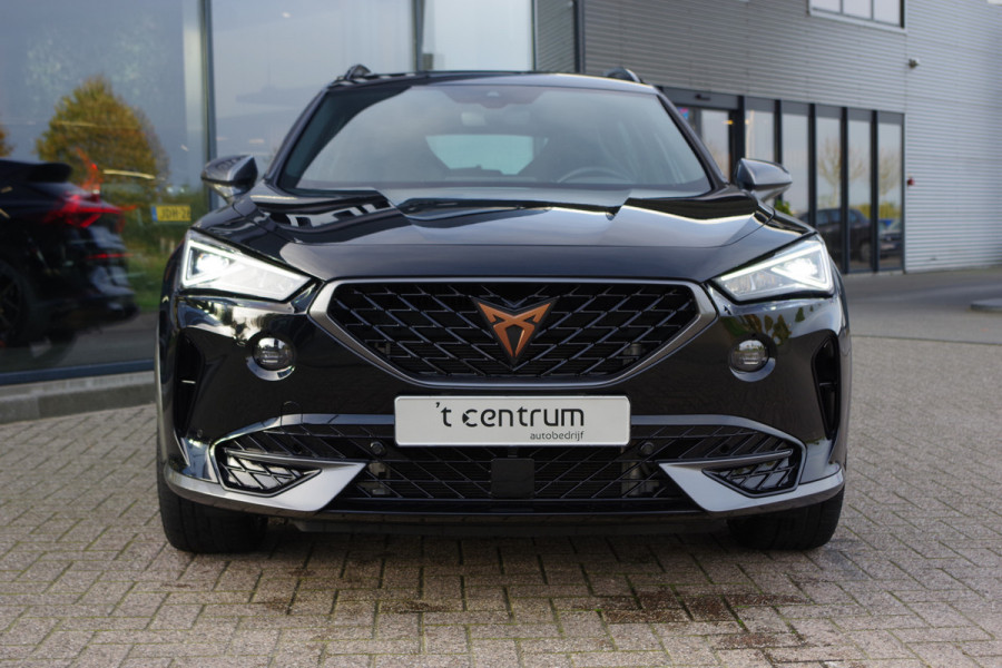 CUPRA Formentor 1.4 e-Hybrid 245 PK VZ Copper Edition PHEV, Panoramadak, Kuipstoelen, Carplay, Camera
