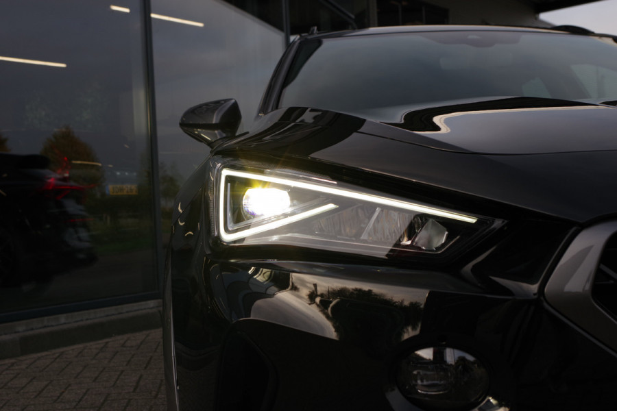 CUPRA Formentor 1.4 e-Hybrid 245 PK VZ Copper Edition PHEV, Panoramadak, Kuipstoelen, Carplay, Camera