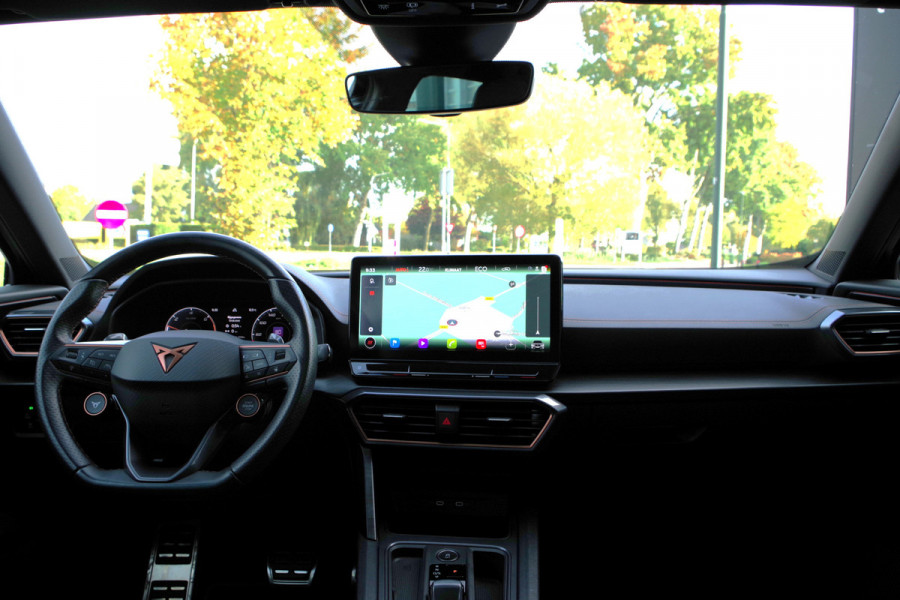 CUPRA Formentor 1.4 e-Hybrid 245 PK VZ Copper Edition PHEV, Panoramadak, Kuipstoelen, Carplay, Camera