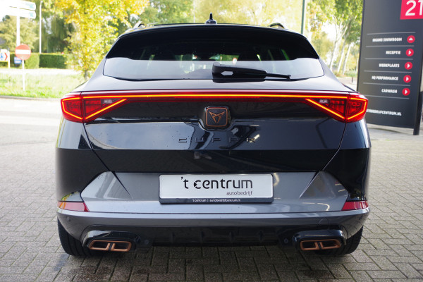 CUPRA Formentor 1.4 e-Hybrid 245 PK VZ Copper Edition PHEV, Panoramadak, Kuipstoelen, Carplay, Camera