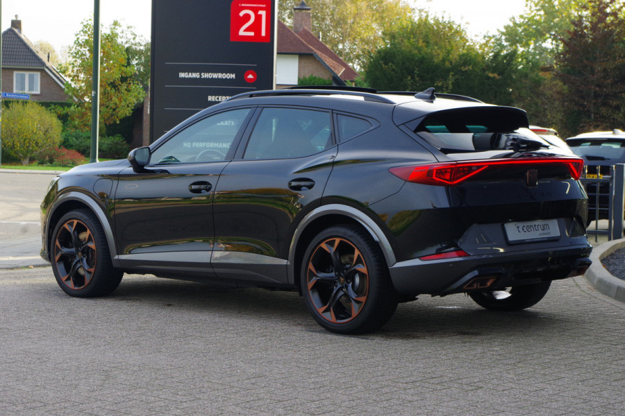 CUPRA Formentor 1.4 e-Hybrid 245 PK VZ Copper Edition PHEV, Panoramadak, Kuipstoelen, Carplay, Camera