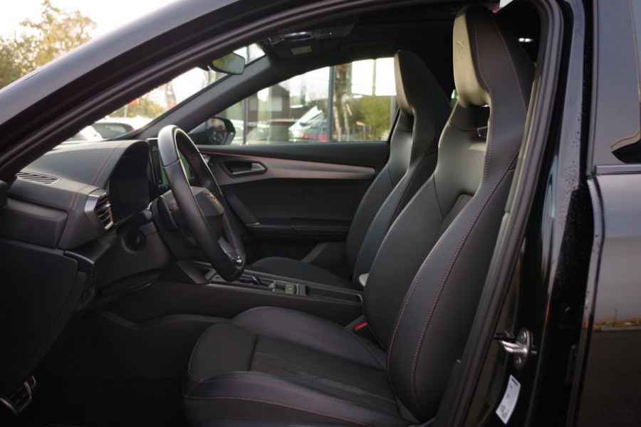 CUPRA Formentor 1.4 e-Hybrid 245 PK VZ Copper Edition PHEV, Panoramadak, Kuipstoelen, Carplay, Camera