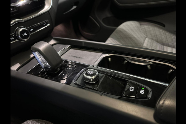 Volvo XC60 T6 Aut. LongRange Core Bright Parkeercamera Panoramadak 350pk